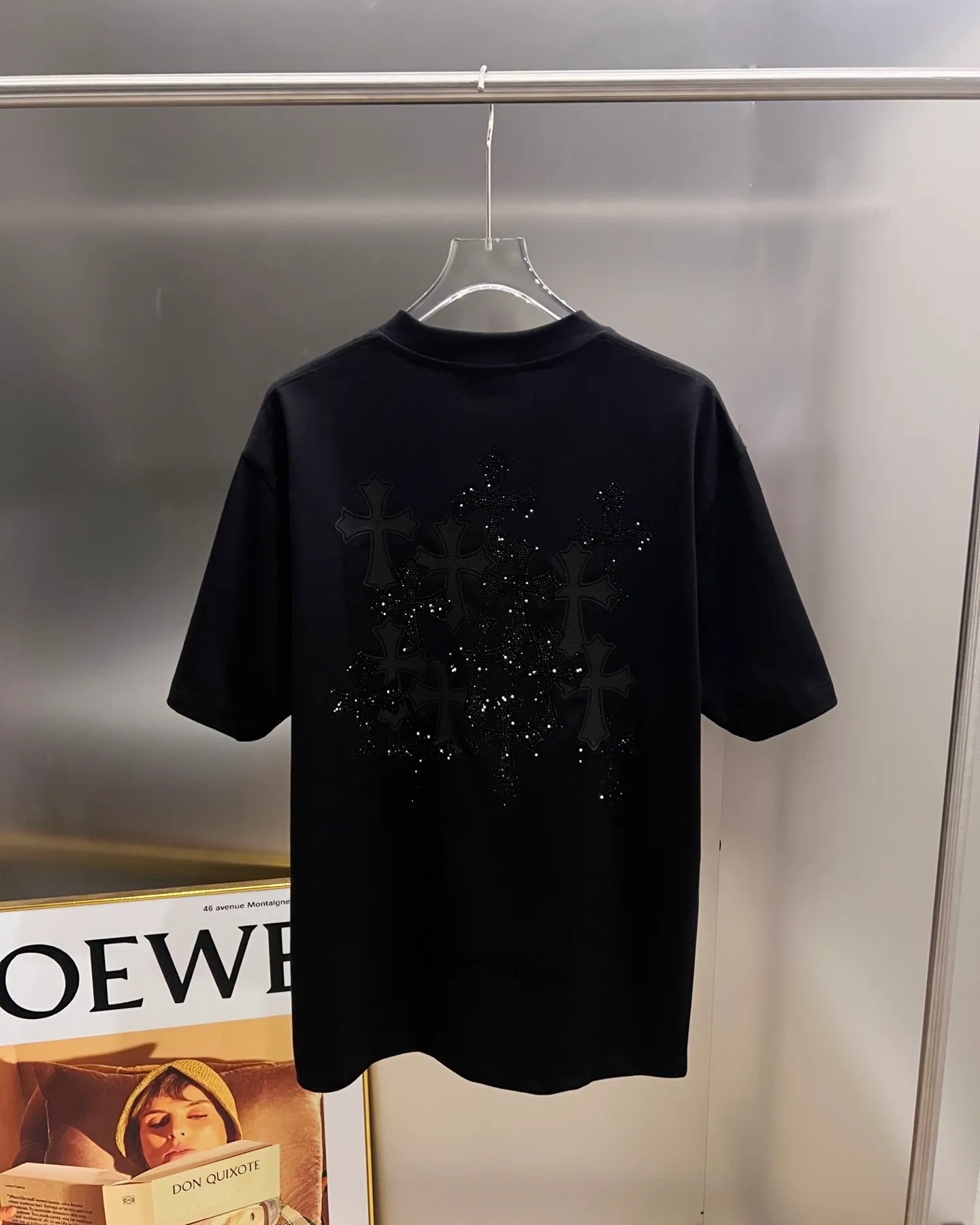 🅿️190 CH Crow 2025 Autumn and Winter New Short-sleeved T-shirt Cross leather craft Customized hardware metal + Middle Eastern Australian diamond design craft The real thing is great🔥Same style for men and women, loose version Size S M L XL XXL Five sizes Black White Angora Red